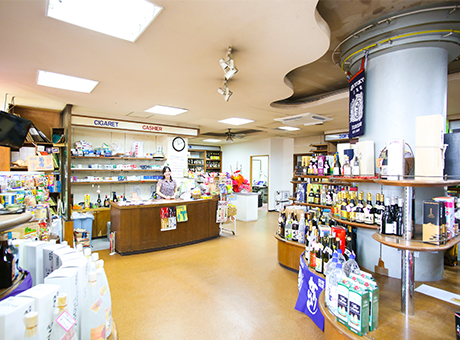 丸政洋酒店店内